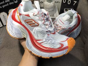 Balenciaga 10XL in White/Red/Orange