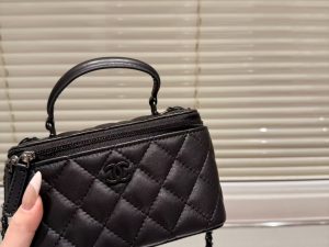 Chanel Classic Lambskin Vanity Bag with Top Handle in black leather